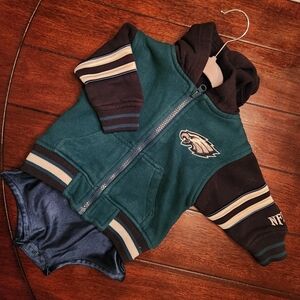 EAGLES OUTFIT